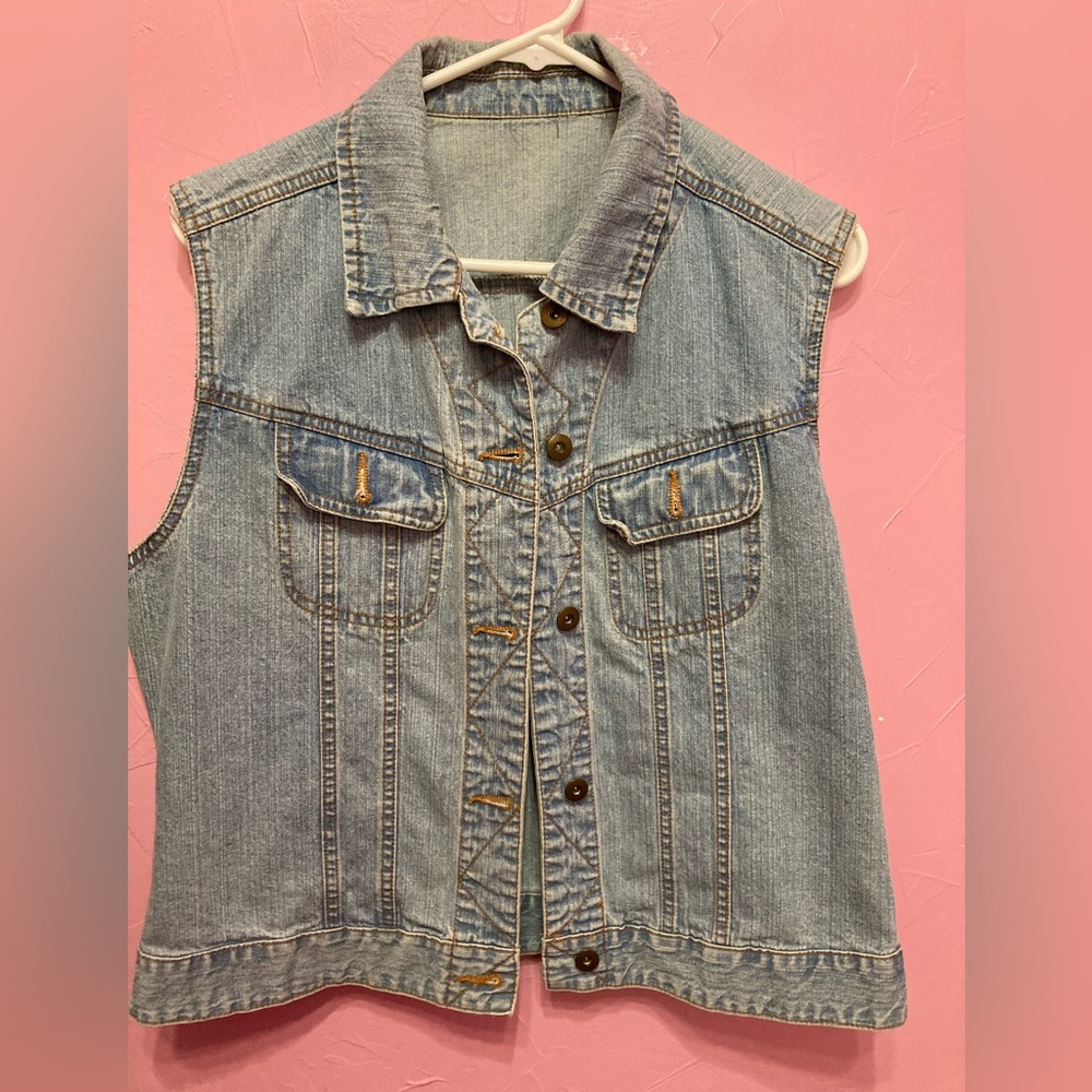 Classic Light Blue Denim Vest - Women's Sleeveless Jacket